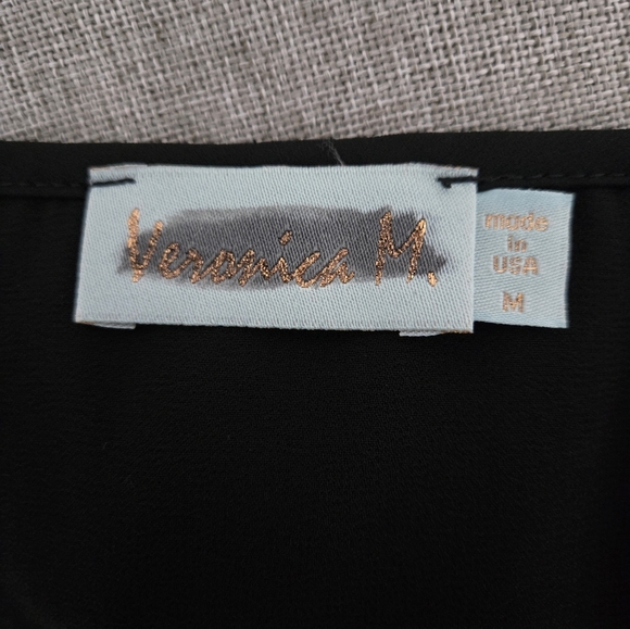 Veronica M. Black Dress with V-neck and 3/4 Sleeves with Elastic Cuffs - Picture 5 of 6